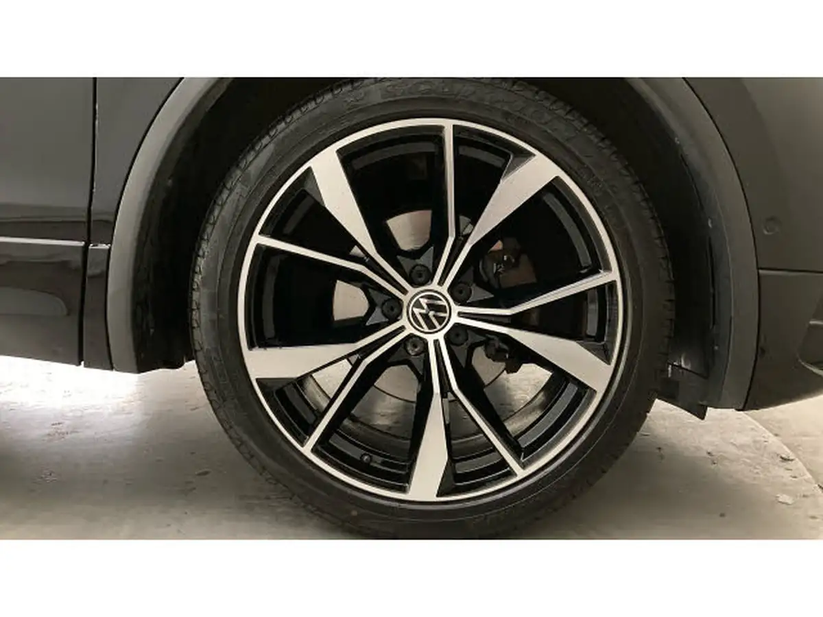 2023-volkswagen-tiguan-15-tsi-r-line-edition-big-4