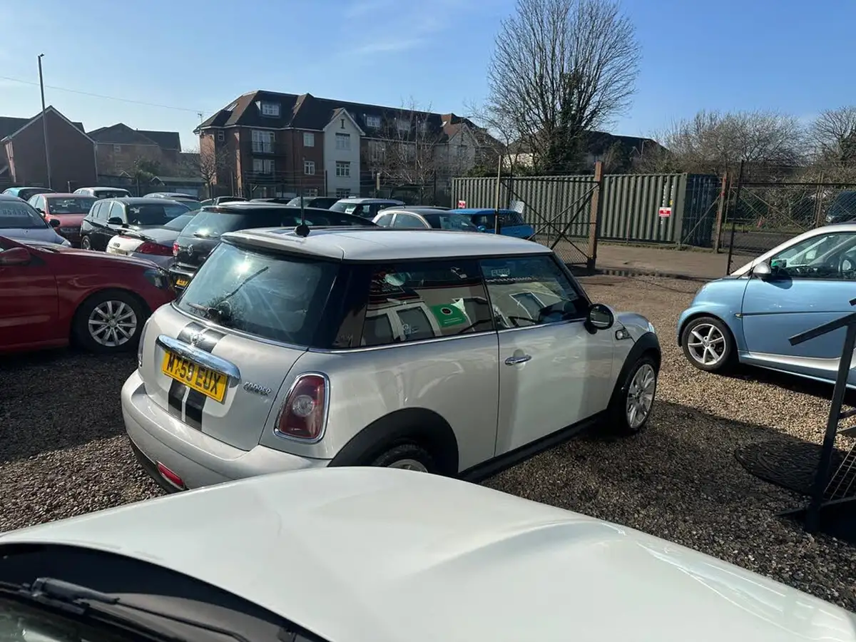 2009-mini-cooper-16-cooper-camden-auto-big-20