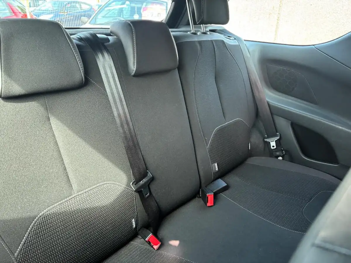 2014-citroen-ds3-16e-hdi-dstyle-plus-90bhp-airdream-big-10