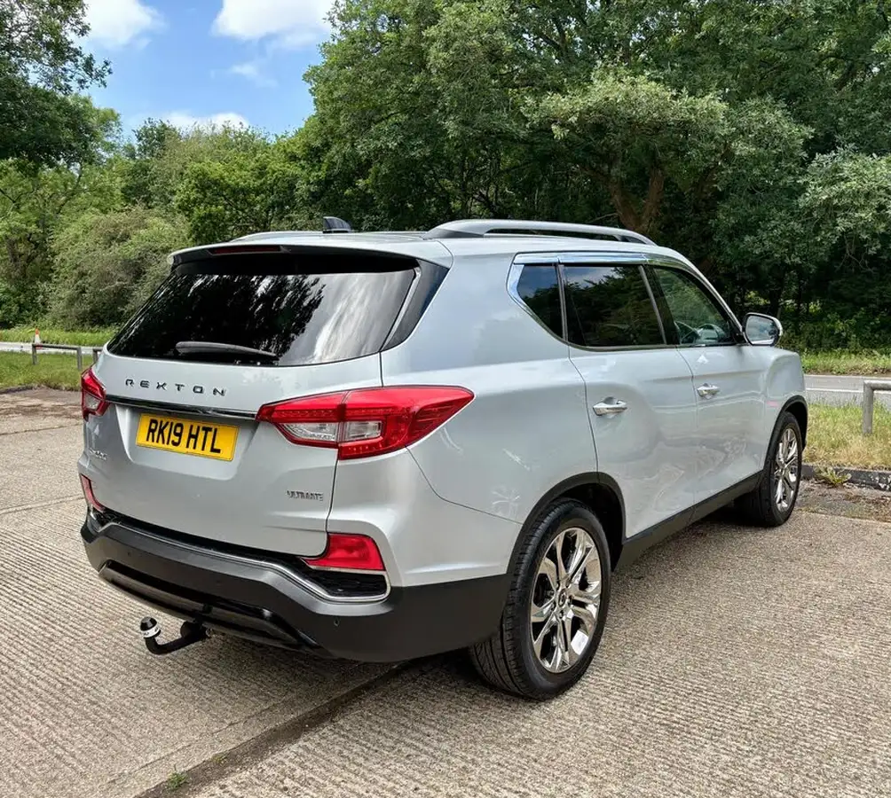 2019-kgm-ssangyong-rexton-22td-ultimate-big-6