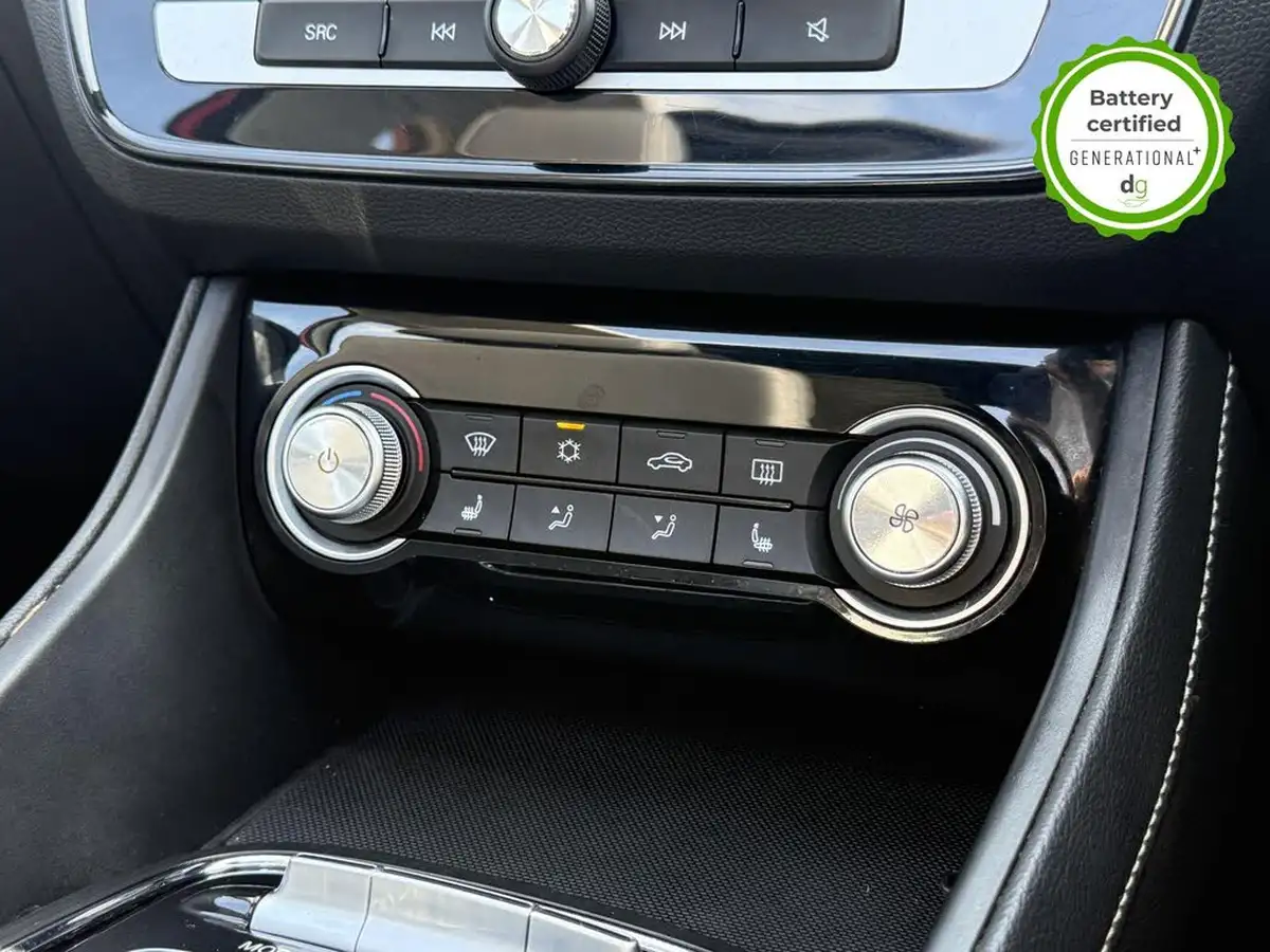 2019-mg-zs-suv-e-exclusive-ev-big-37