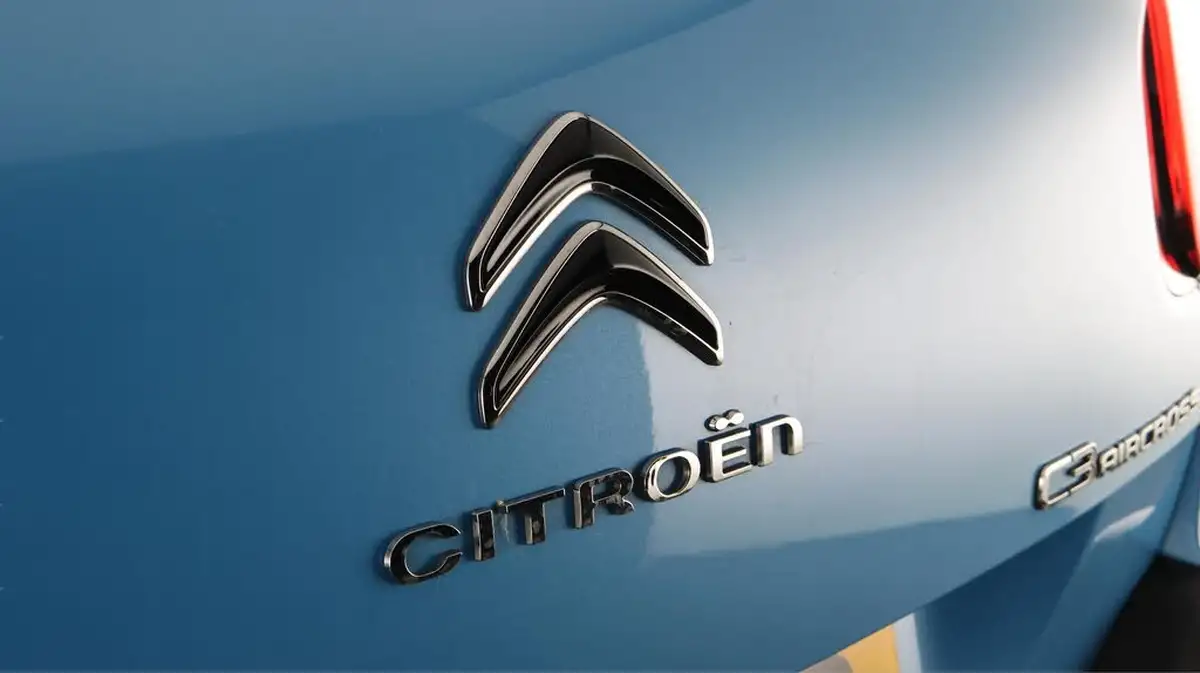 2020-citroen-c3-aircross-12-puretech-flair-110ps-ss-big-19