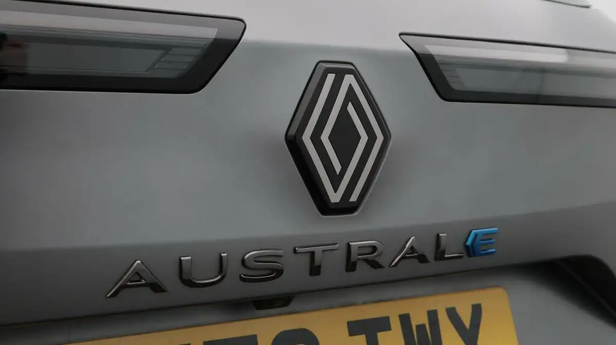 2023-renault-austral-12-techno-esprit-alpine-big-23