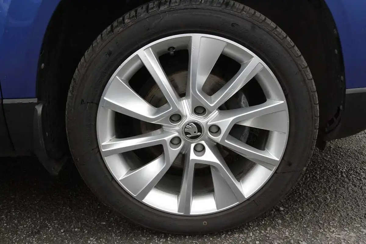 2021-skoda-karoq-15-tsi-se-l-dsg-big-4