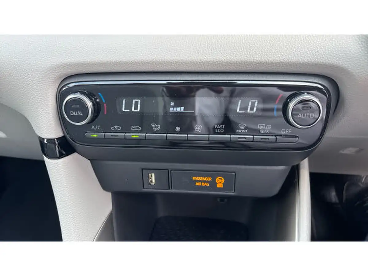 2022-toyota-yaris-15-vvt-i-excel-big-31