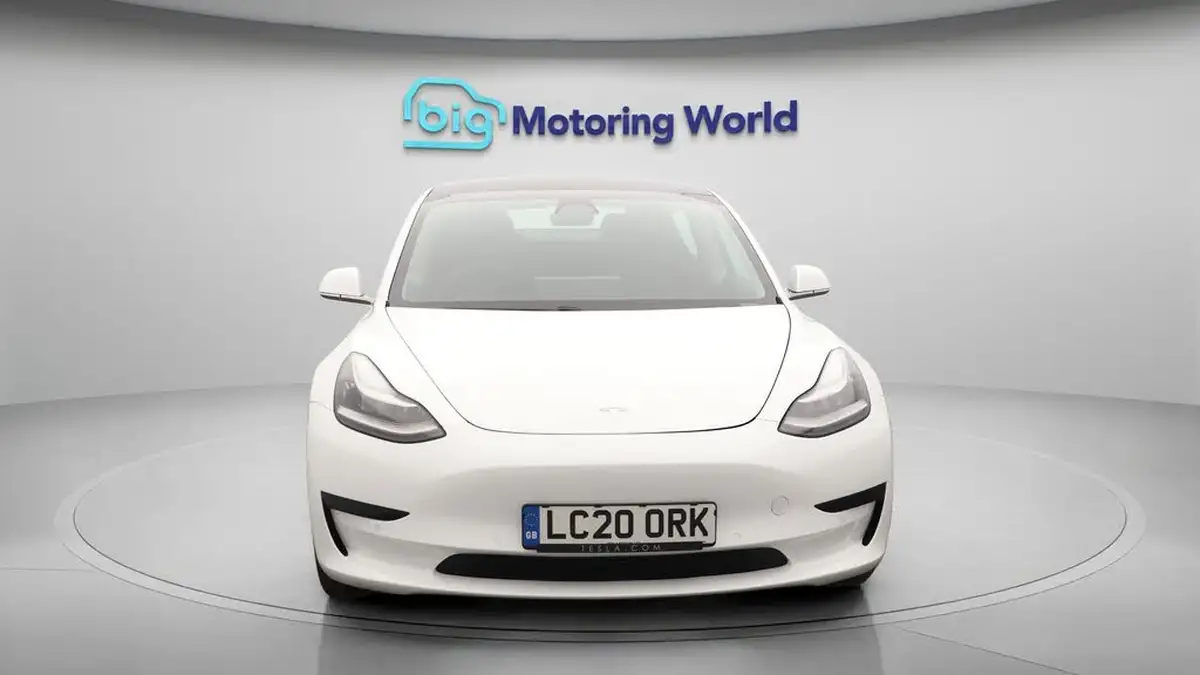 2020-tesla-model-3-e-standard-plus-big-2