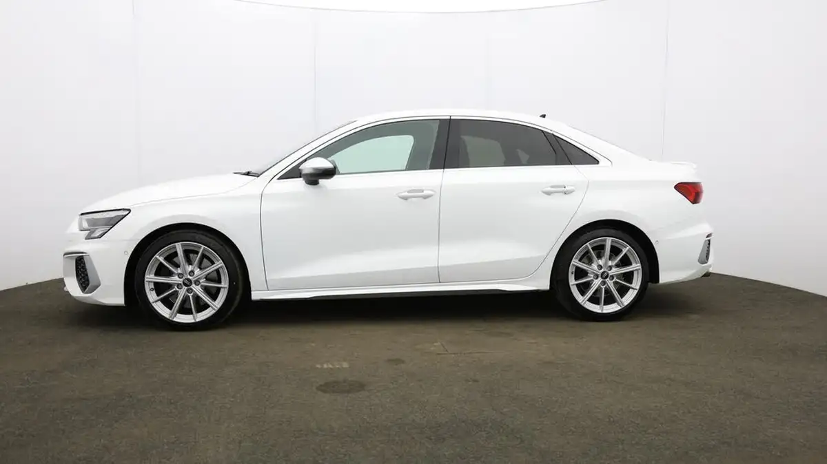 2022-audi-s3-20-tfsi-saloon-4d-big-71