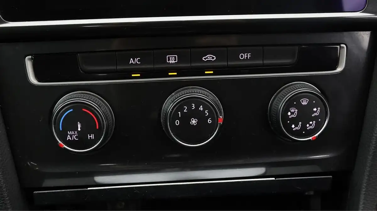 2017-volkswagen-golf-14-tsi-se-ss-hatchback-5d-big-12