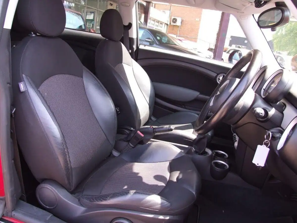 2010-mini-clubman-16-cooper-122bhp-big-26