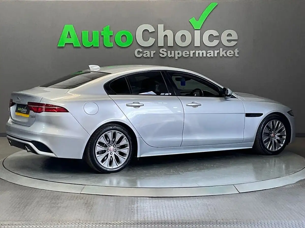 2019-jaguar-xe-20i-r-dynamic-s-250ps-big-17