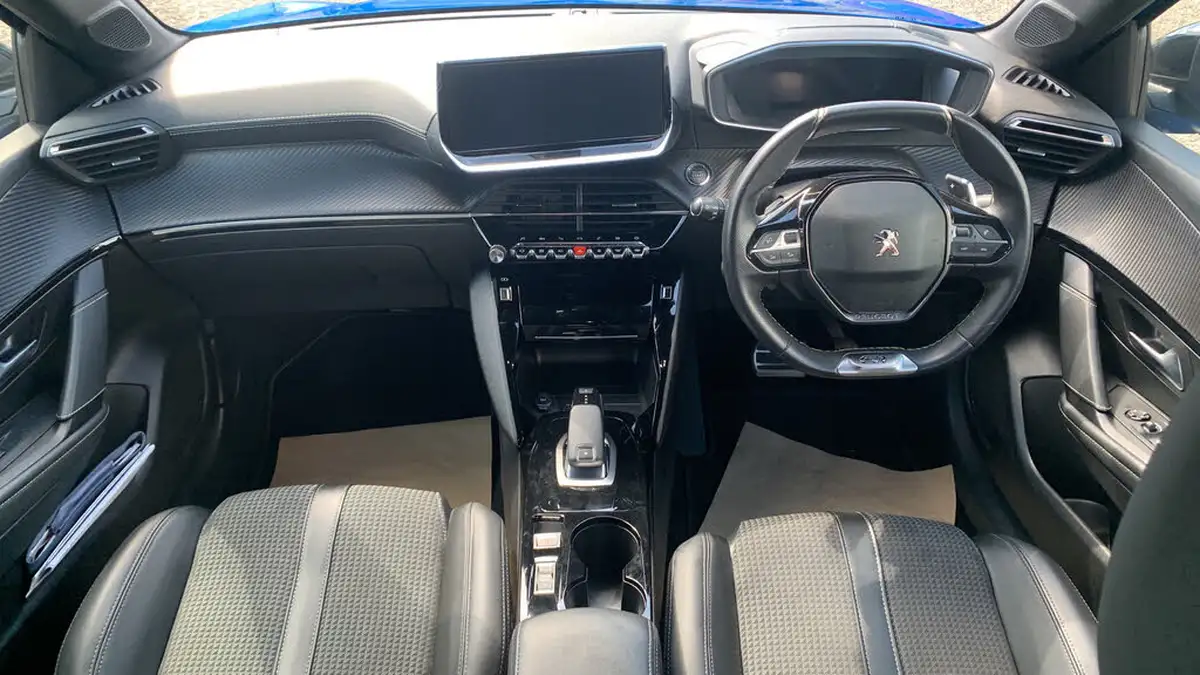 2020-peugeot-208-12-puretech-gt-line-100bhp-eat8-big-3