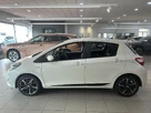 2018-toyota-yaris-15-vvt-i-design-hybrid-small-4