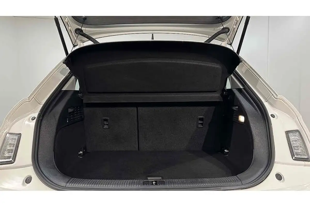 2016-audi-a1-10-tfsi-sportback-5d-big-46