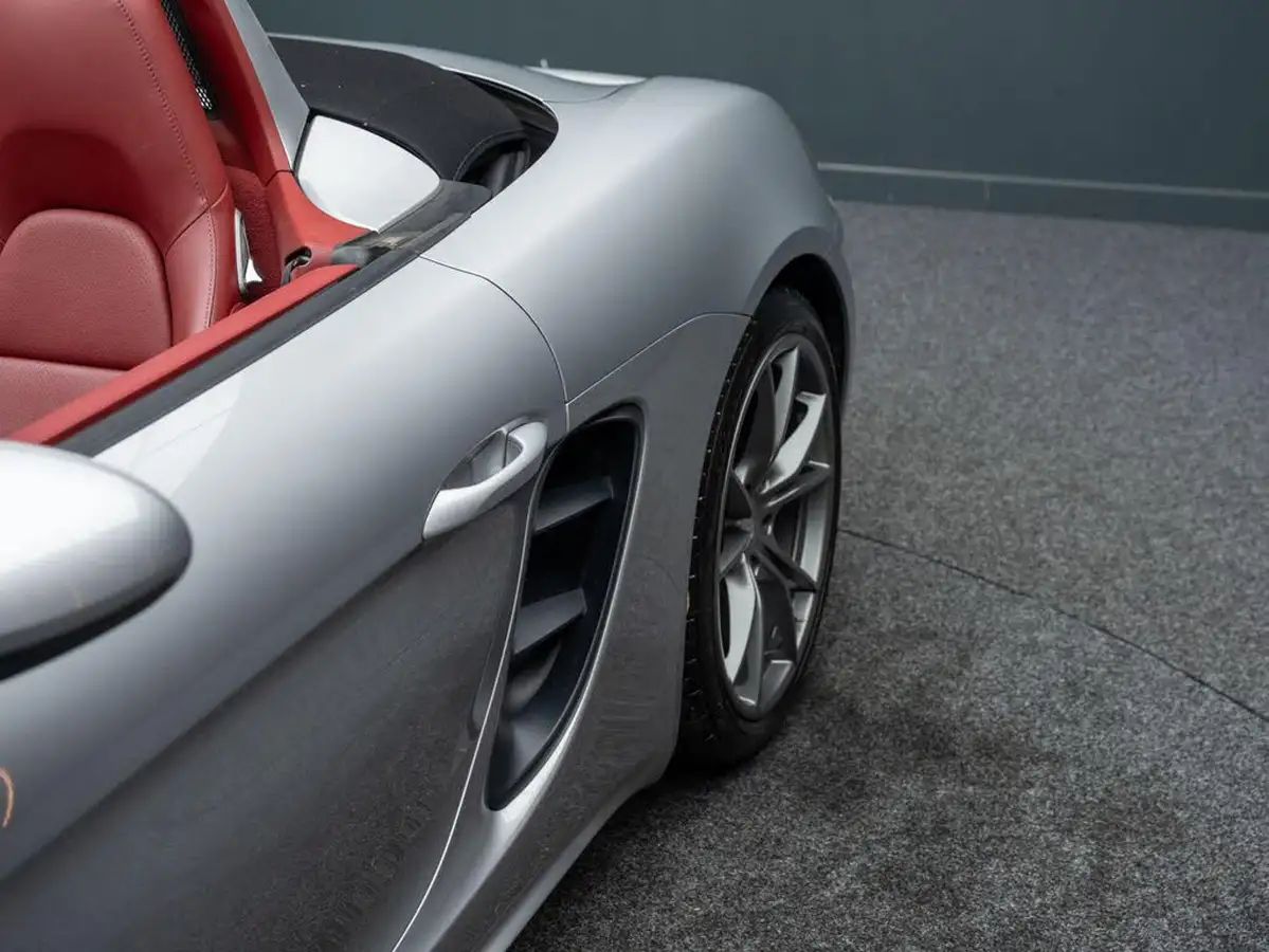 2017-porsche-boxster-718-25-boxster-s-pdk-big-18