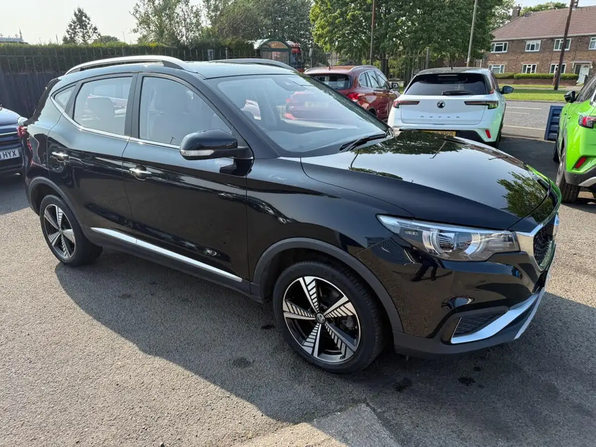 2021-mg-zs-suv-e-exclusive-ev-big-37