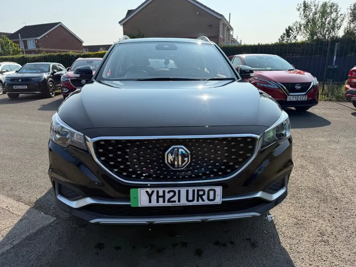 2021-mg-zs-suv-e-exclusive-ev-big-3