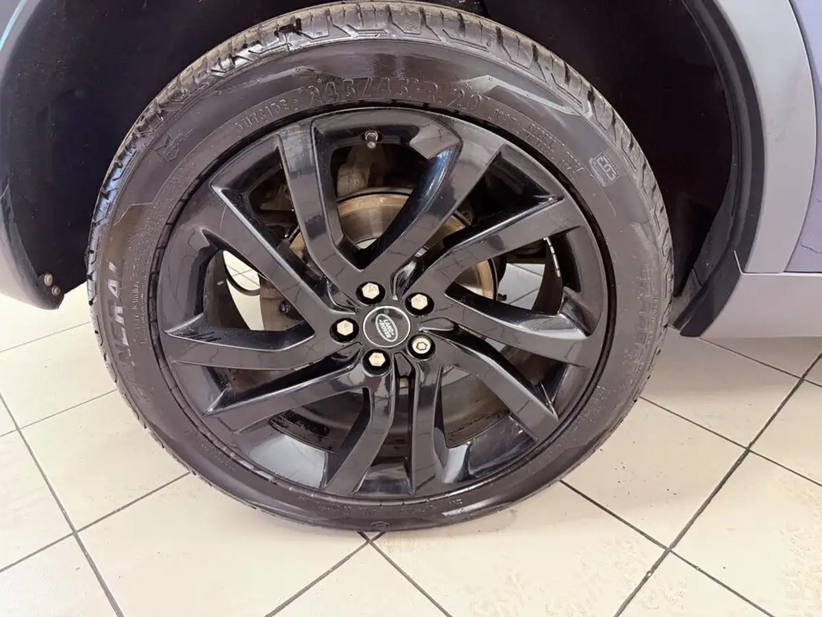2017-land-rover-discovery-sport-20td4-hse-black-180ps-station-wagon-big-33