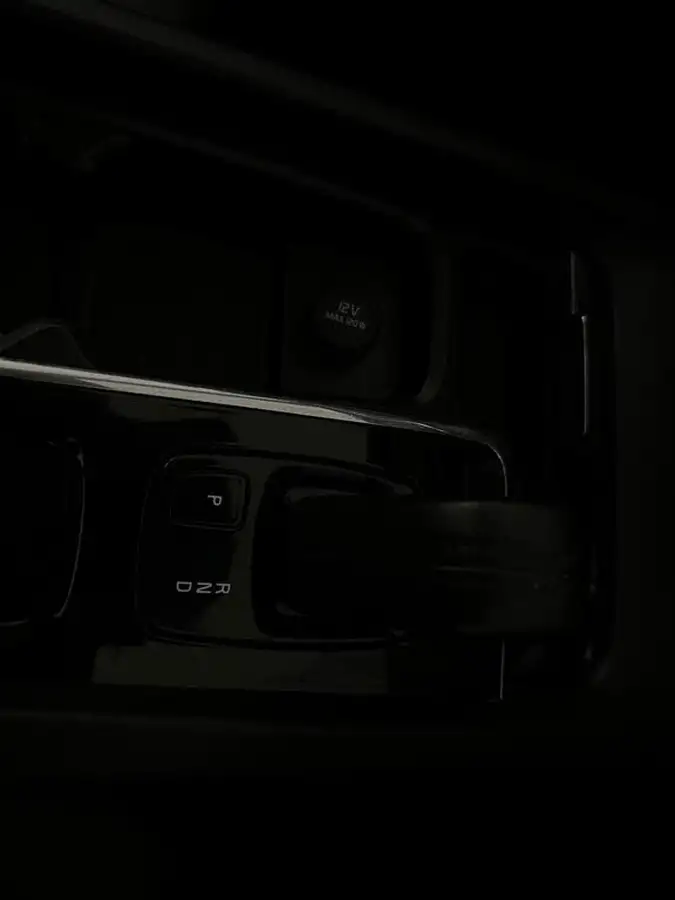2021-volvo-xc60-20-t6-inscription-expression-340bhp-big-34
