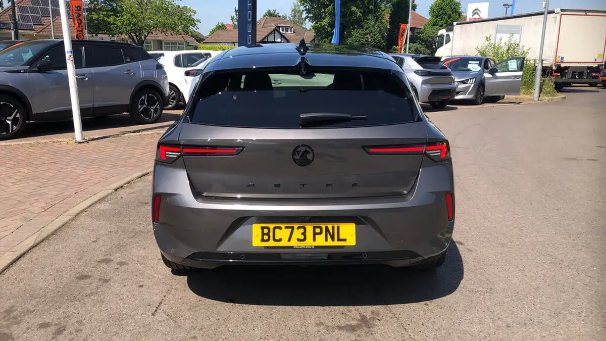 2024-vauxhall-astra-12-turbo-ultimate-130ps-hatchback-big-8