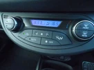 2017-toyota-yaris-15-vvt-i-icon-hybrid-small-23