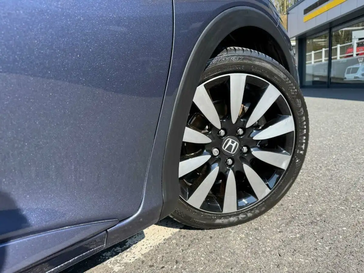 2015-honda-civic-18-se-plus-honda-connect-with-navi-hatchback-big-24