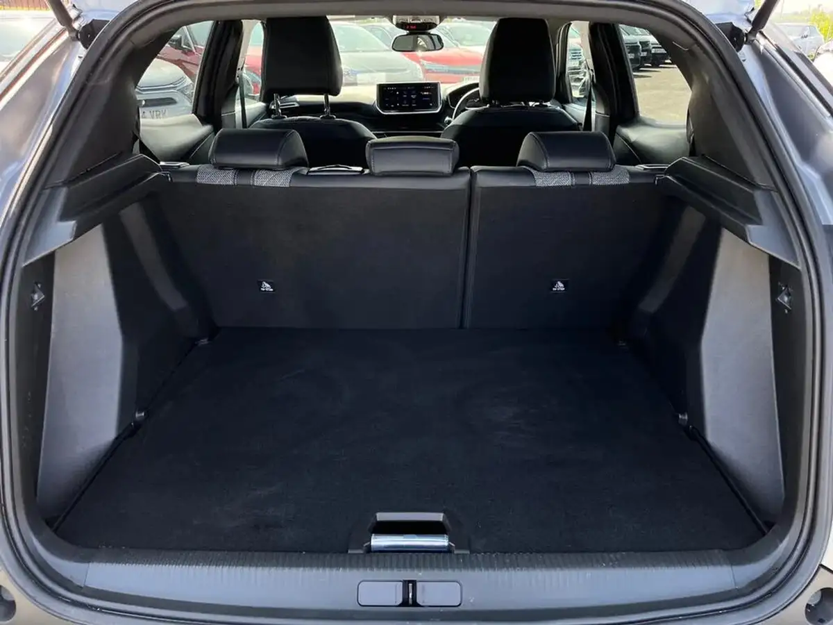 2024-peugeot-2008-suv-e-allure-136ps-50kwh-big-19