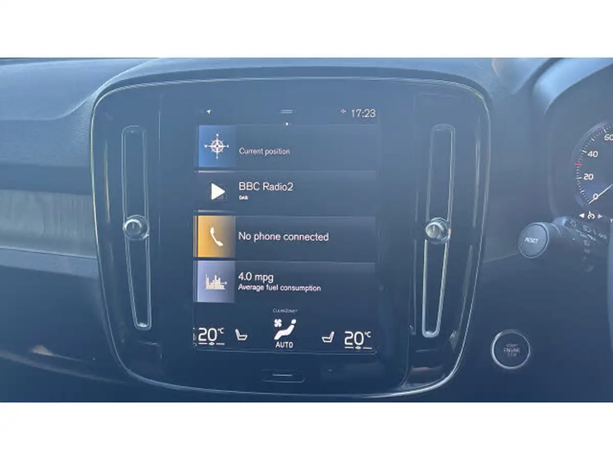 2020-volvo-xc40-20-b4-inscription-pro-big-30