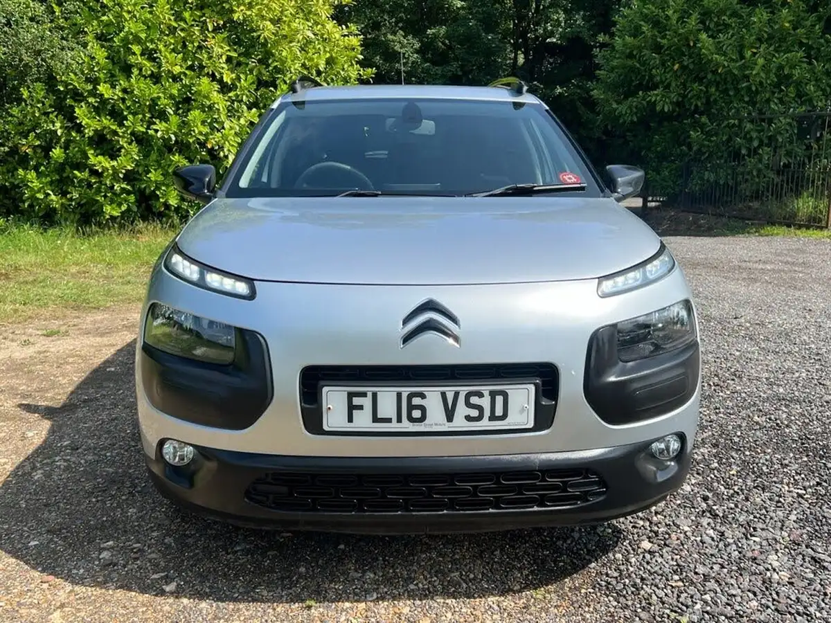 2016-citroen-c4-cactus-12-puretech-flair-110ps-ss-big-22