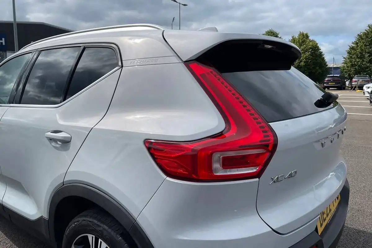 2022-volvo-xc40-15-t5-inscription-pro-big-30