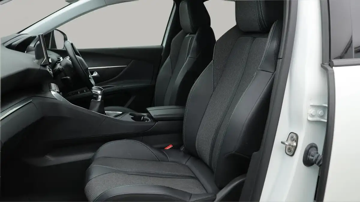 2022-peugeot-5008-suv-15-bluehdi-allure-big-14