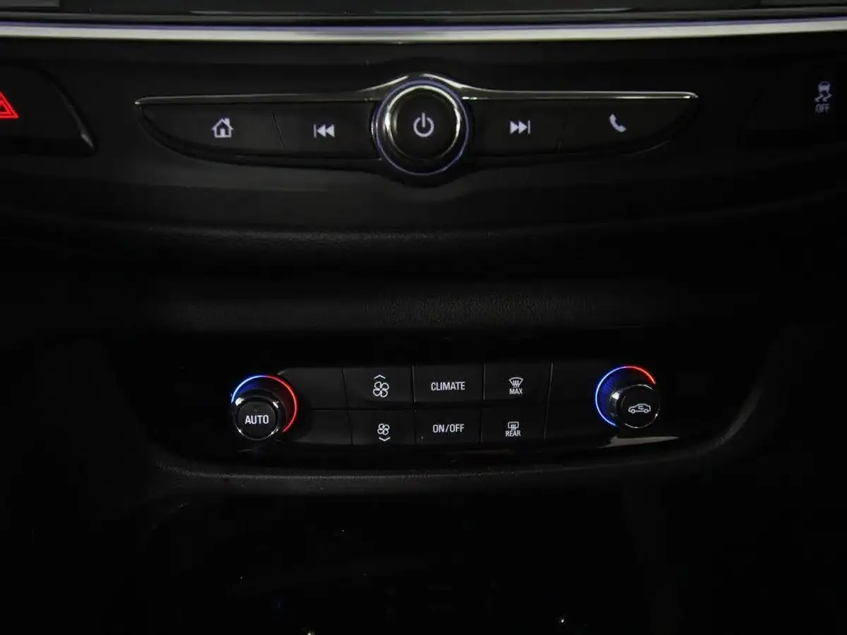 2020-vauxhall-insignia-grand-sport-16td-tech-line-nav-136ps-big-14
