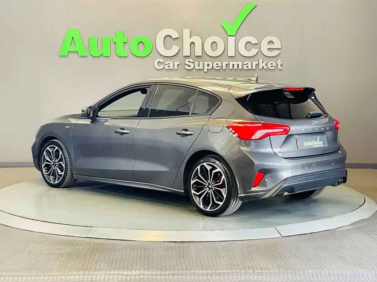 2019-ford-focus-15t-st-line-x-182ps-hatchback-big-12
