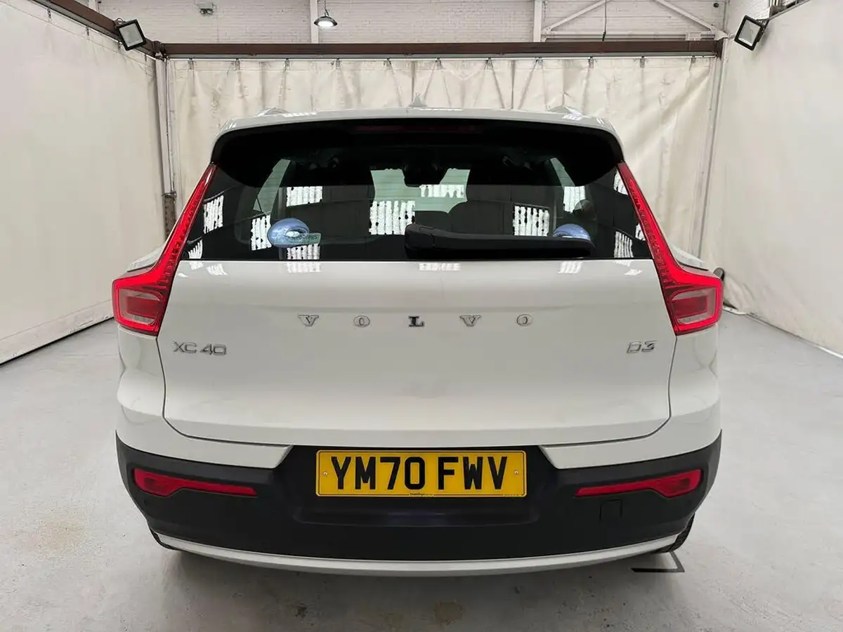 2020-volvo-xc40-20td-d3-momentum-geartronic-big-6