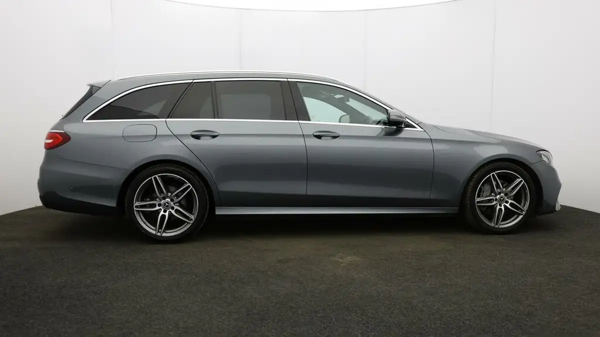 2018-mercedes-benz-e-class-20d-e220d-amg-line-ss-estate-5d-big-54