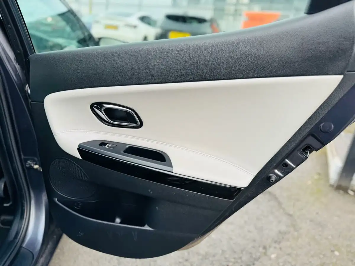2017-kia-ceed-16crdi-3-hatchback-big-59