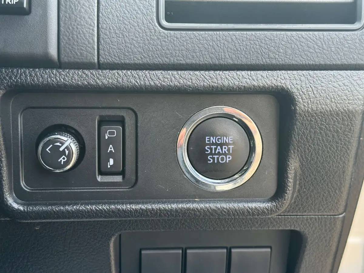 2023-toyota-land-cruiser-big-25