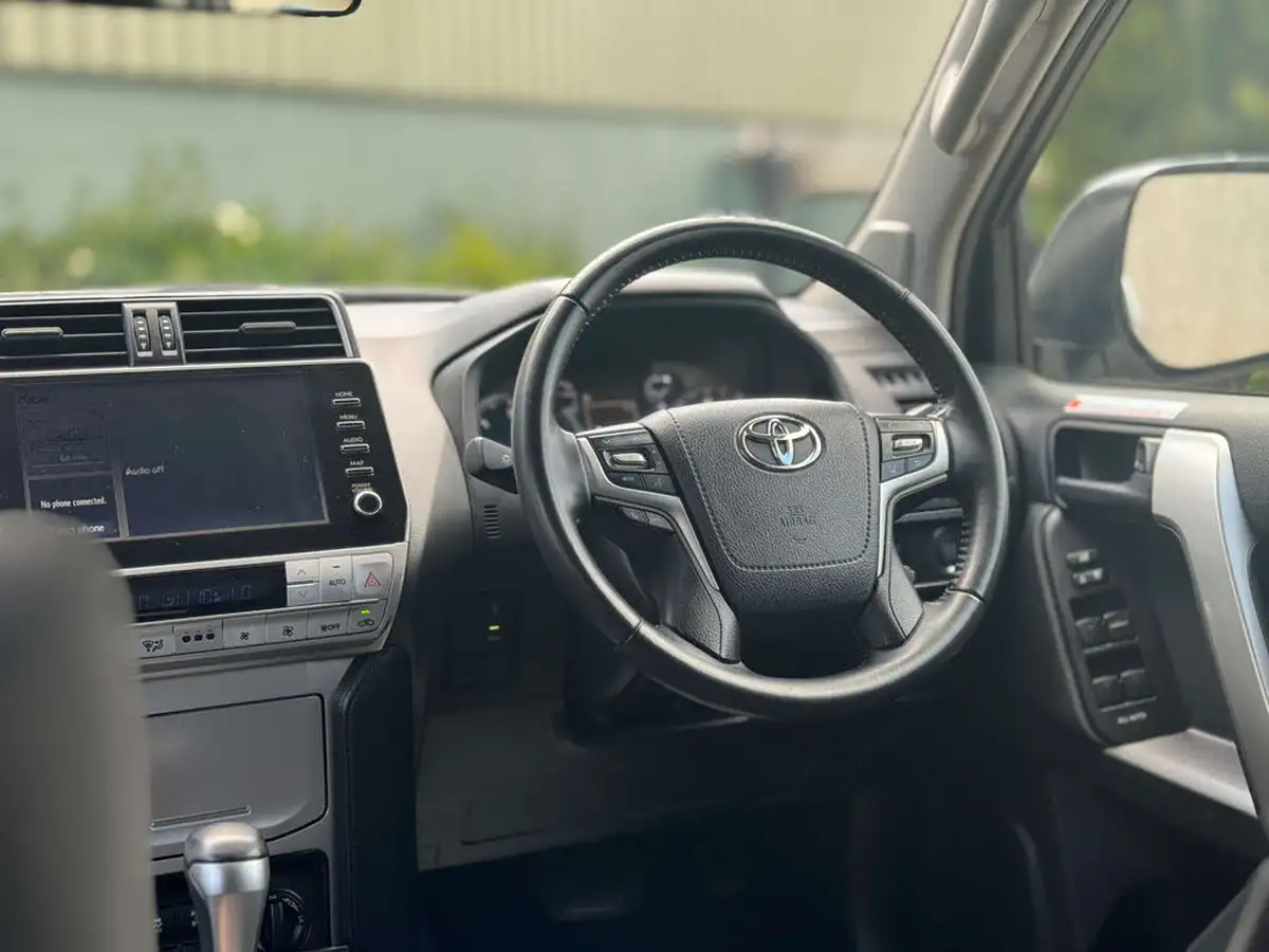 2023-toyota-land-cruiser-big-1