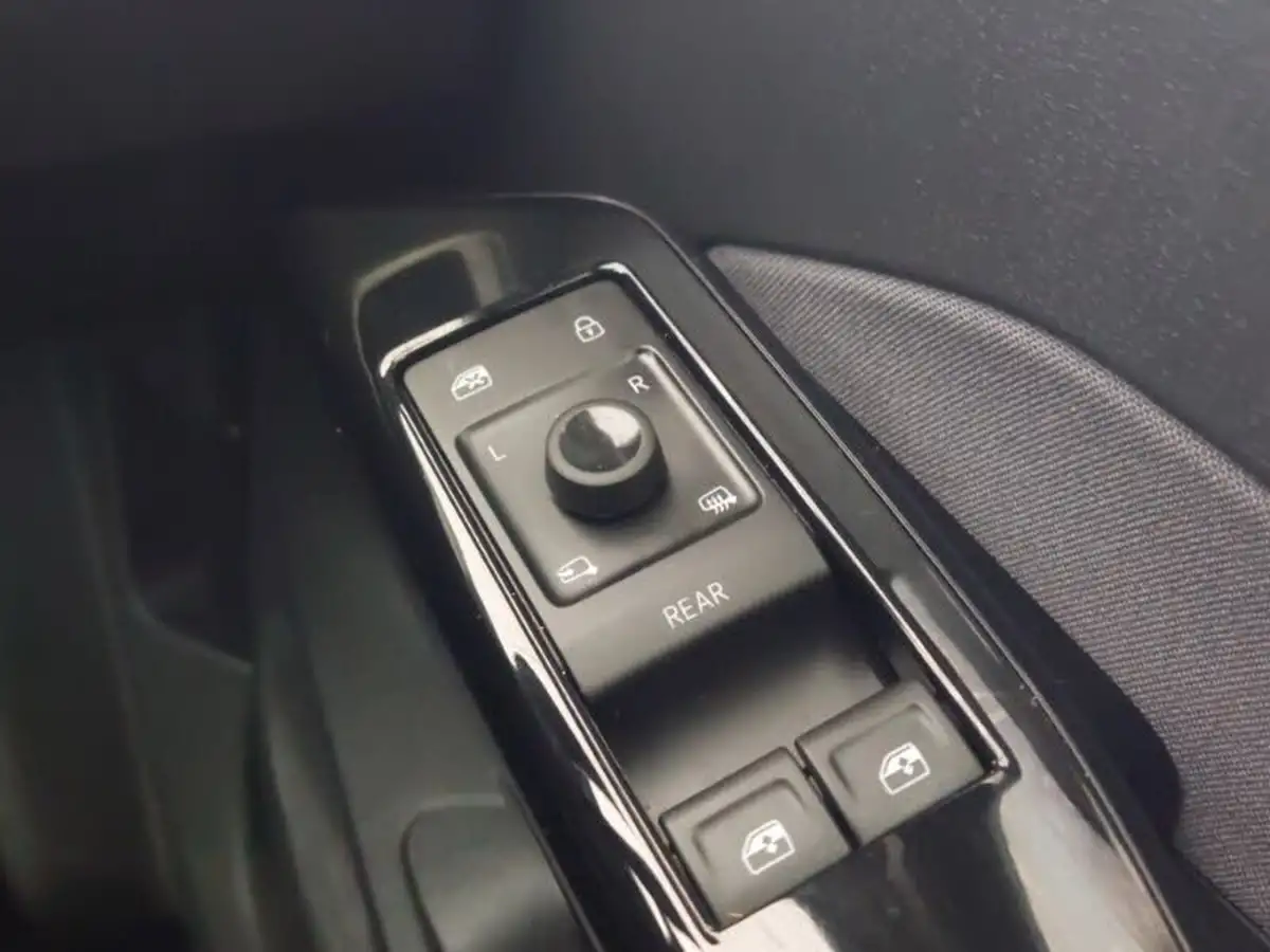 2022-volkswagen-id3-e-life-204ps-58kwh-pro-performance-big-17