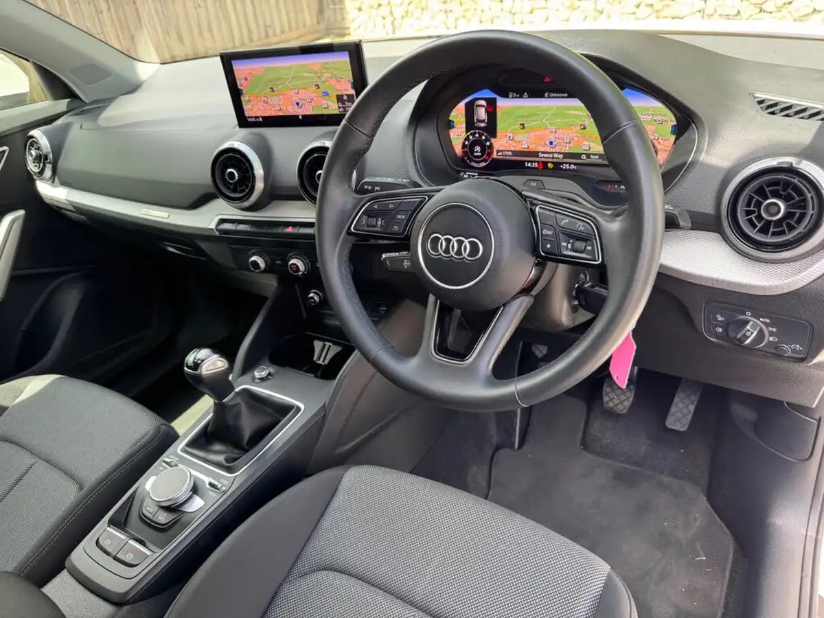 2021-audi-q2-10-30-tfsi-sport-big-15