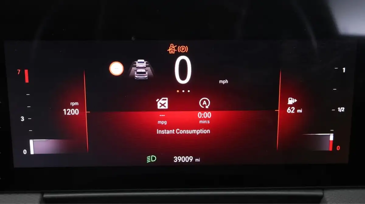 2023-vauxhall-astra-12-turbo-gs-hatchback-big-9