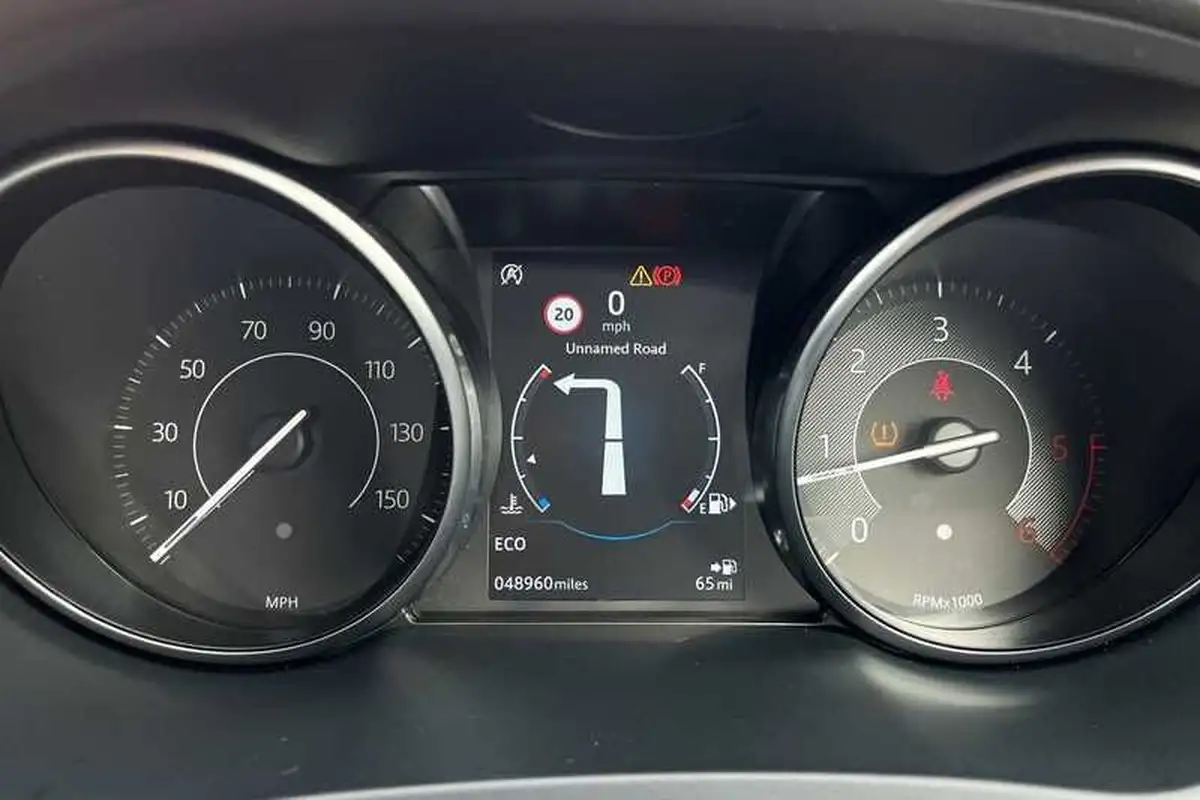 2018-jaguar-e-pace-20-i4d-s-ss-big-19