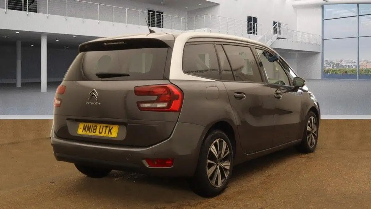 2018-citroen-grand-c4-picasso-16bluehdi-feel-big-3