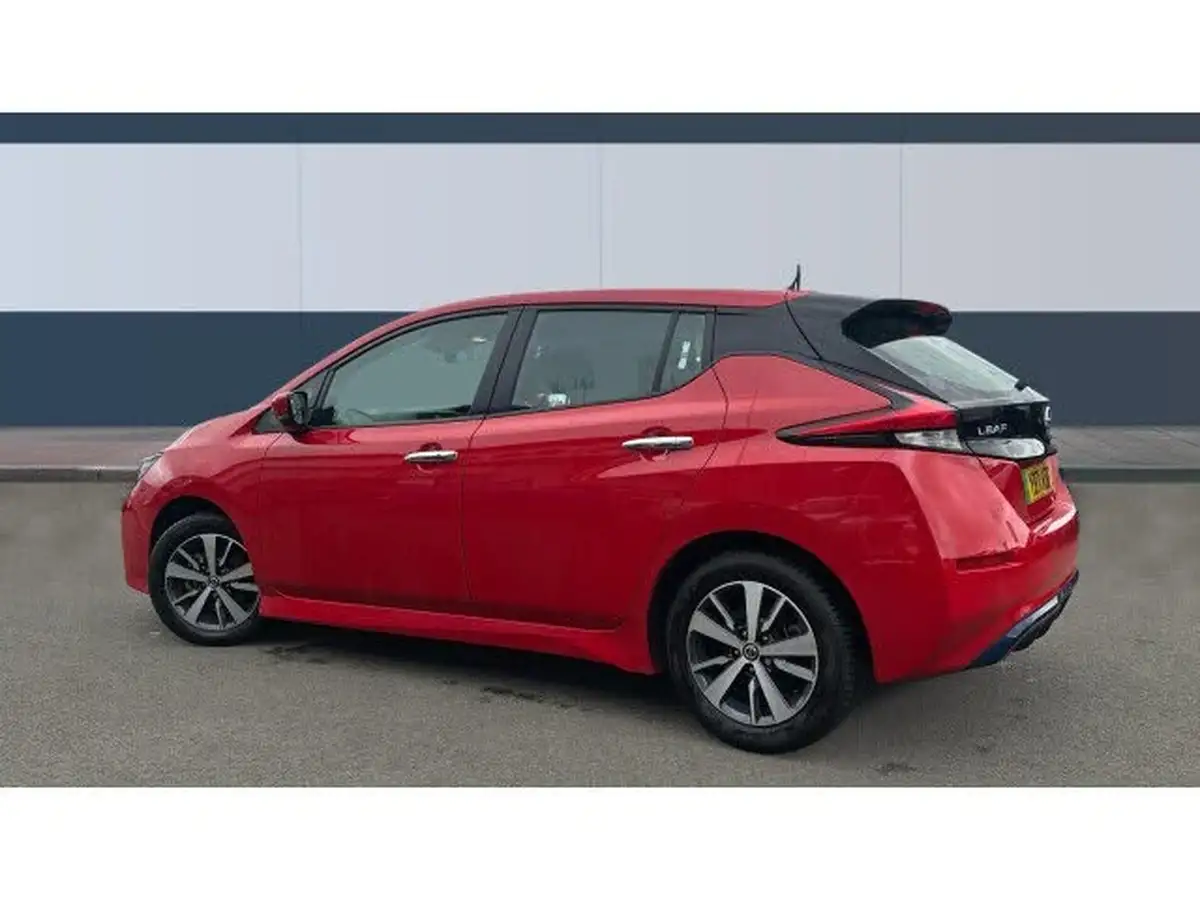 2021-nissan-leaf-e-acenta-big-1