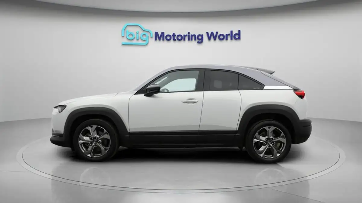 2021-mazda-mx-30-e-first-edition-big-4