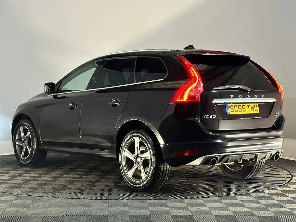 2016-volvo-xc60-20td-d4-r-design-lux-nav-big-8
