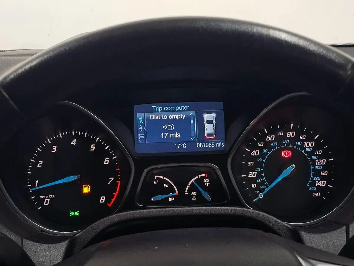 2012-ford-focus-16-titanium-ti-vct-125ps-hatchback-big-50