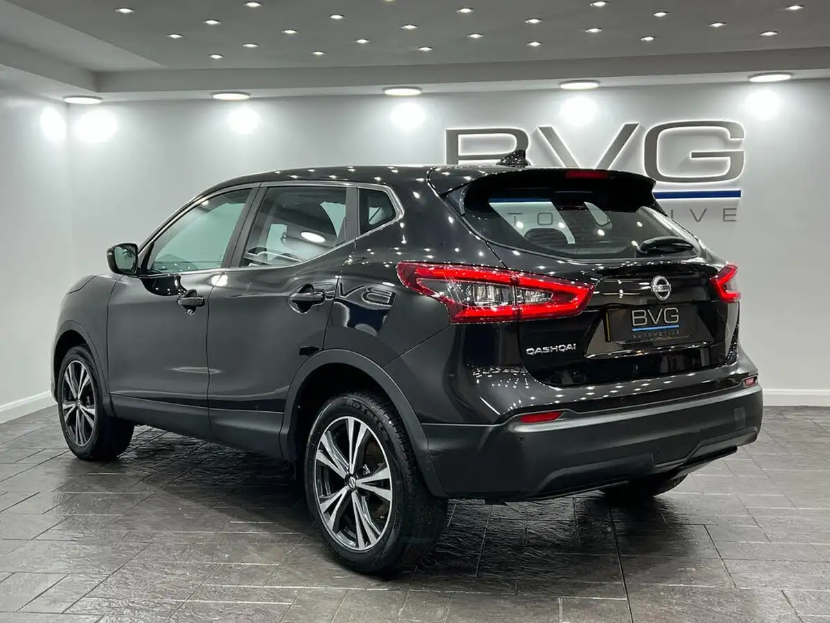 2018-nissan-qashqai-15dci-acenta-premium-big-9