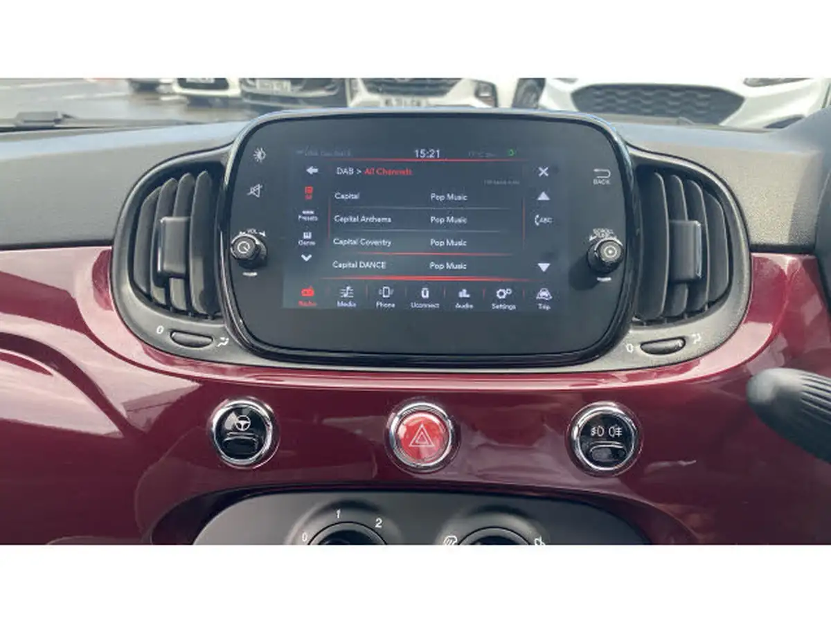 2021-fiat-500-10-lounge-big-25