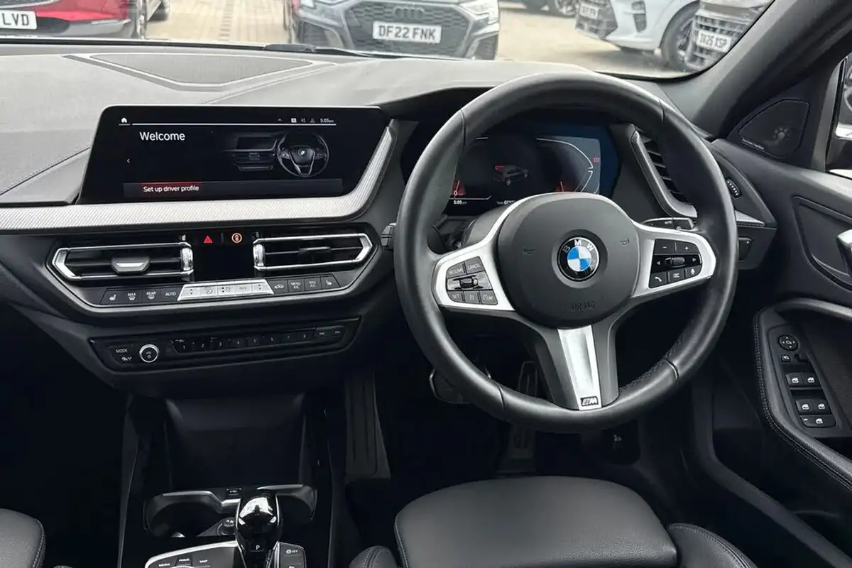 2024-bmw-1-series-15-118i-m-sport-lcp-dct-big-16