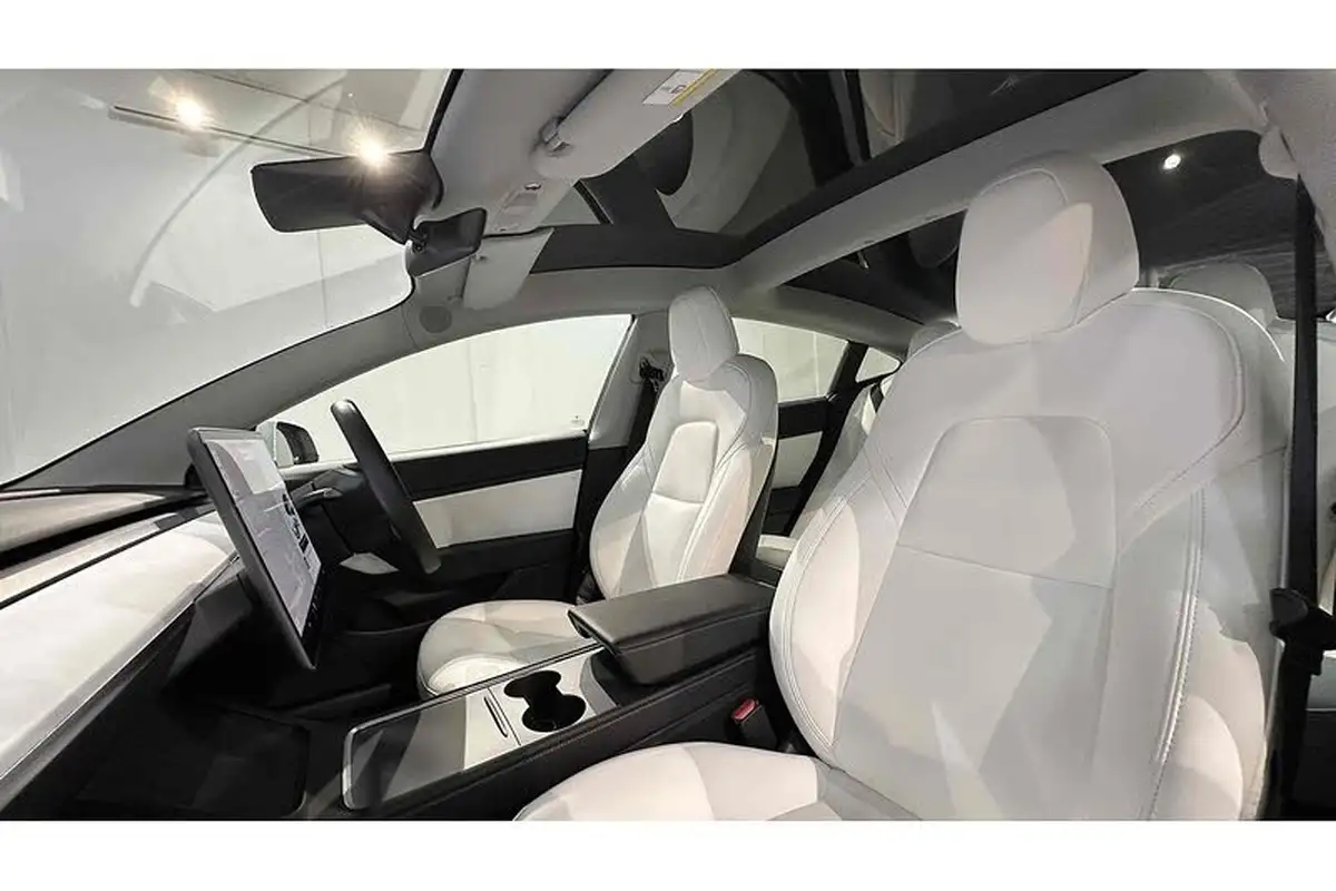 2020-tesla-model-3-e-long-range-big-22